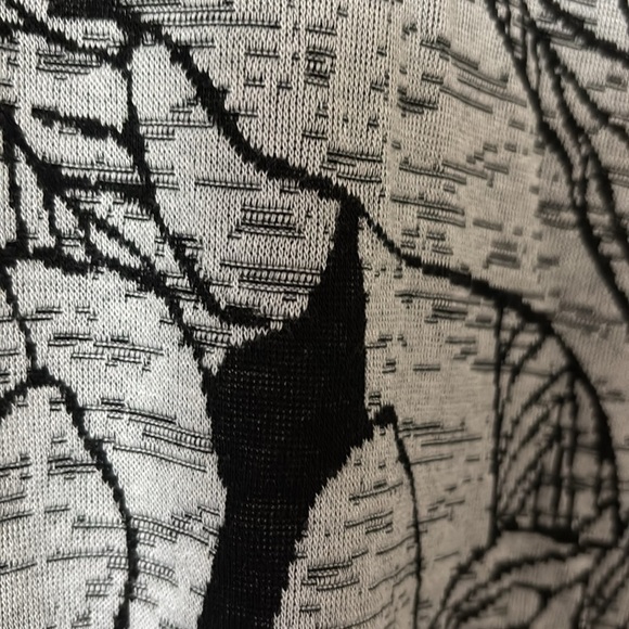 Alfred Dunner Women’s Floral Top, Black/White, Petite XL - Picture 3 of 5